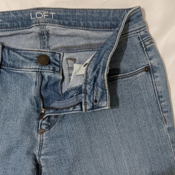 Ann Taylor LOFT Curvy Cuffed Crop Jeans, Color Blue, Size 25 - Picture 10 of 12
